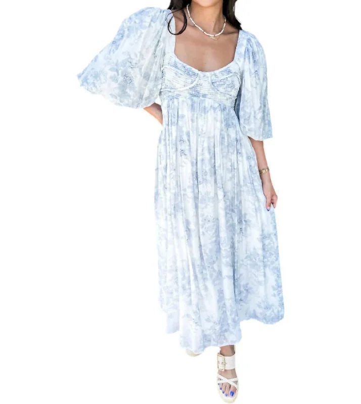 Kenzie Maxi Dress In Blue Floral