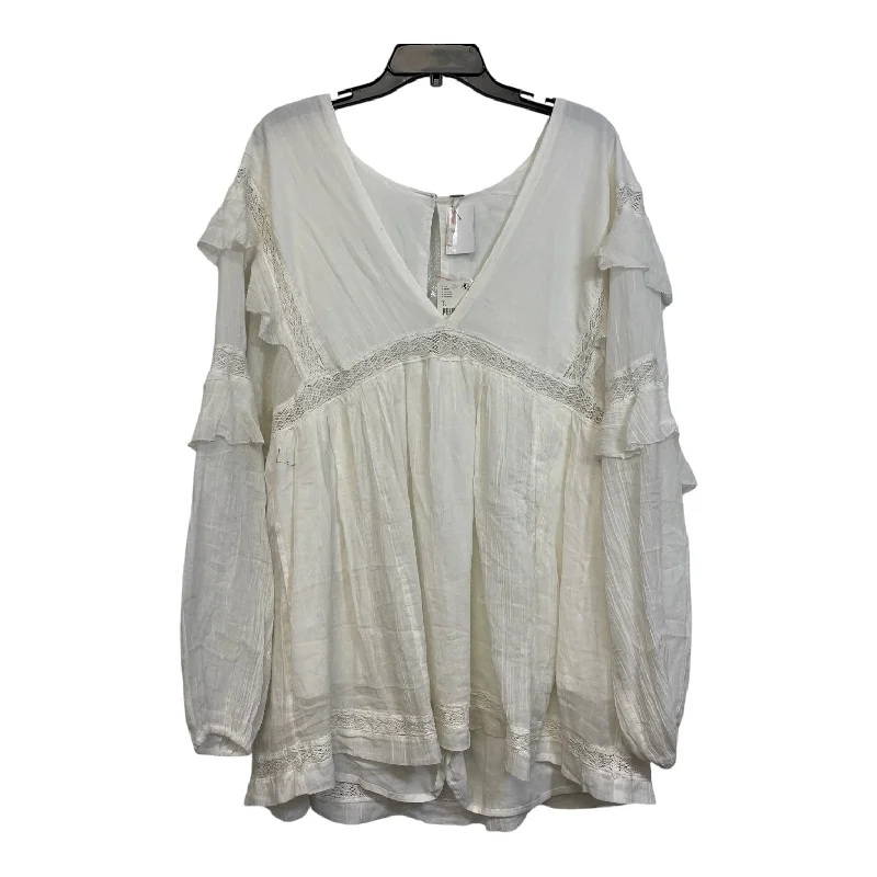 Top Long Sleeve By Free People In Off White, Size: L